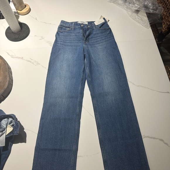 Hollister Blue Denim Ultra High-Rise Jeans - Picture 2 of 3